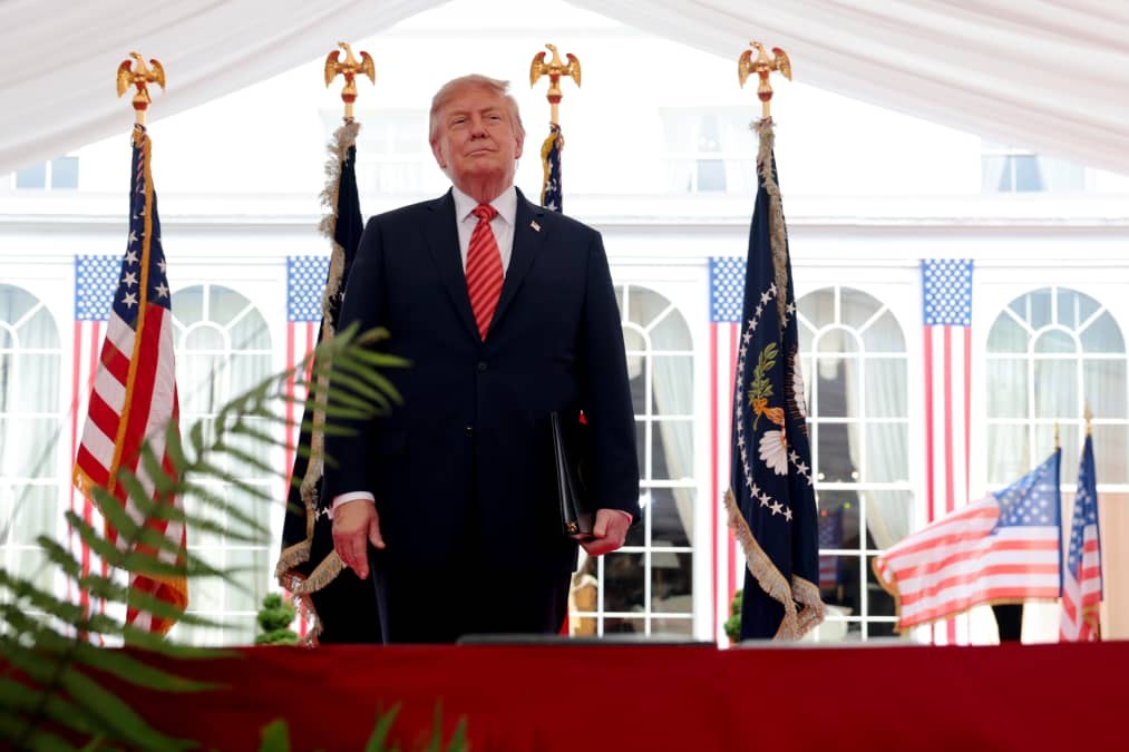 Trump says U.S. may keep Iranian oil 'like Venezuela' as Gulf-Iran Hormuz talks stall
