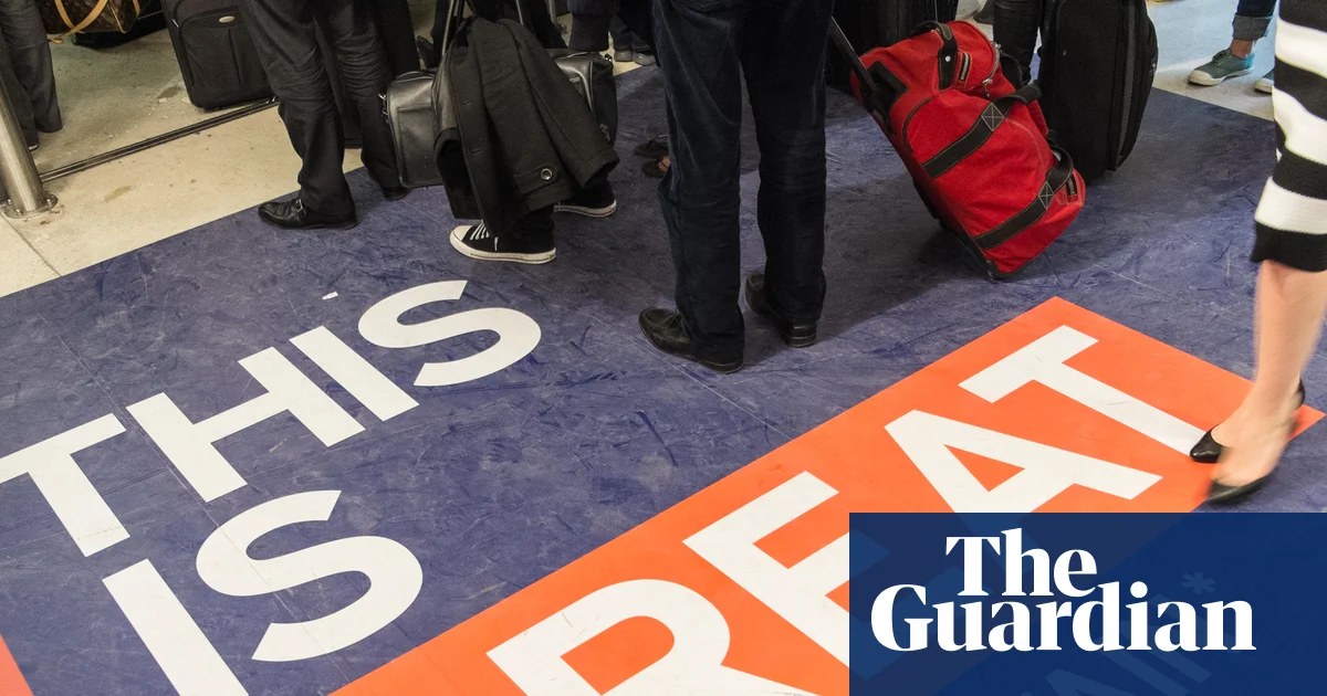 France and UK to increase staffing at border controls in effort to avert travel chaos