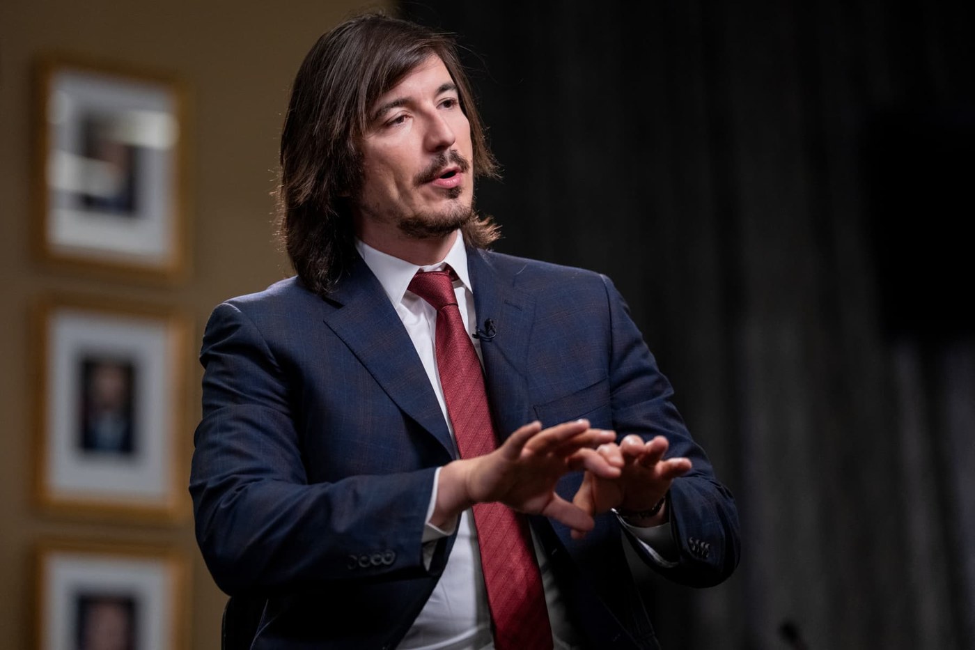 Robinhood CEO says companies can't control how their stock is tokenized as AMC clash escalates