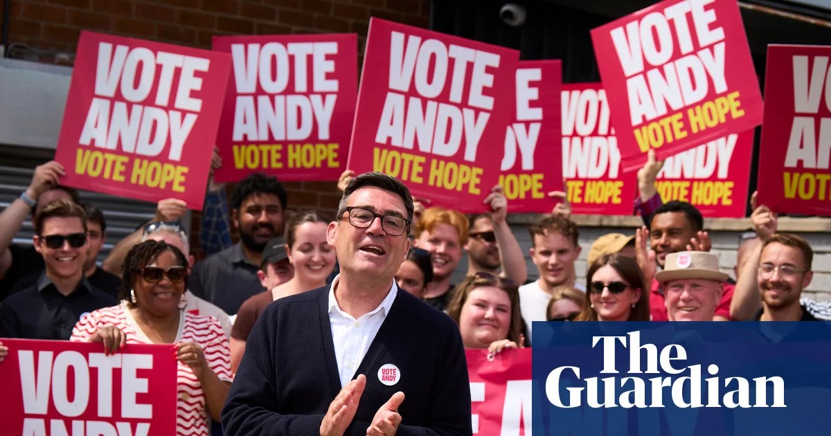 Burnham brings in top economists before possible leadership run