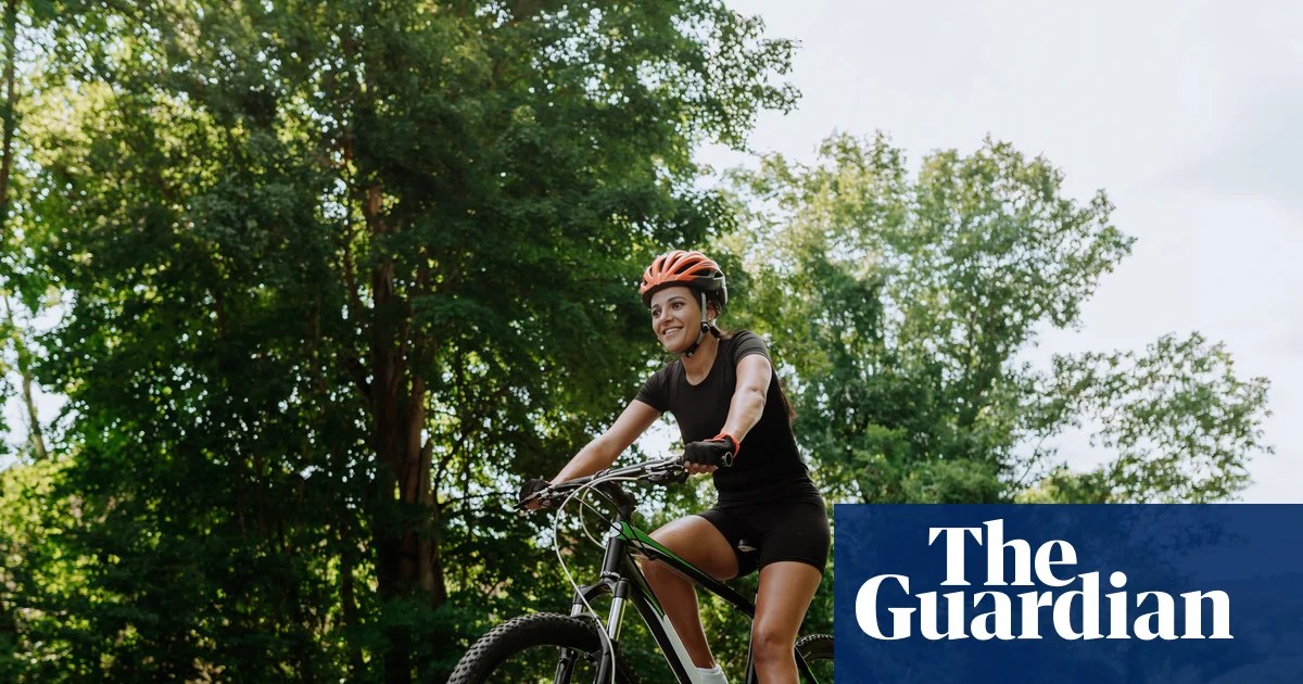 Trial of 12mph bike lane speed limit grinds gears of Dutch cyclists