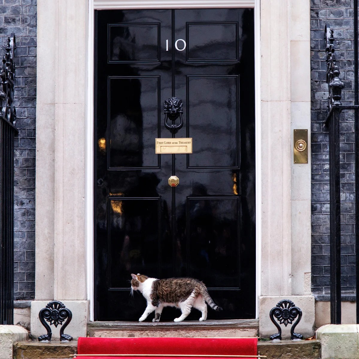 Fake 10 Downing Street listing on Booking.com highlights security failures