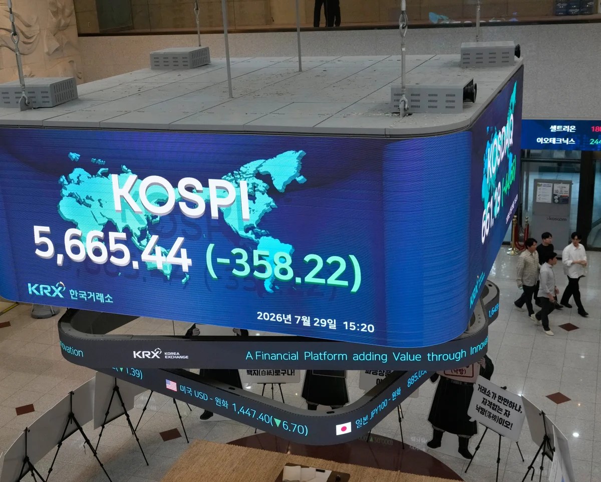 Shares in Asian chip firms plunge further as AI sell-off continues