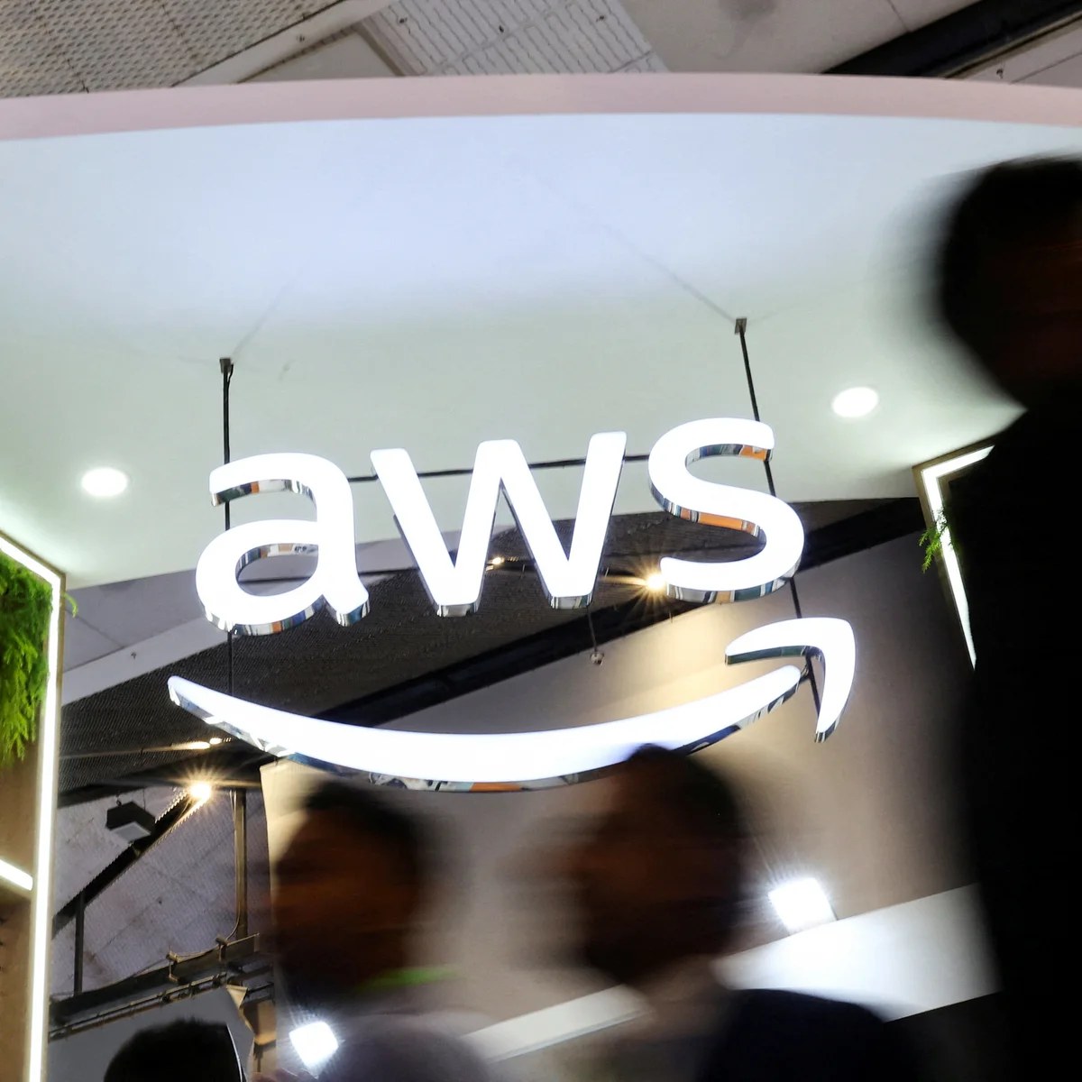 Amazon Web Services customers receive bills for up to $1.5tn after global glitch