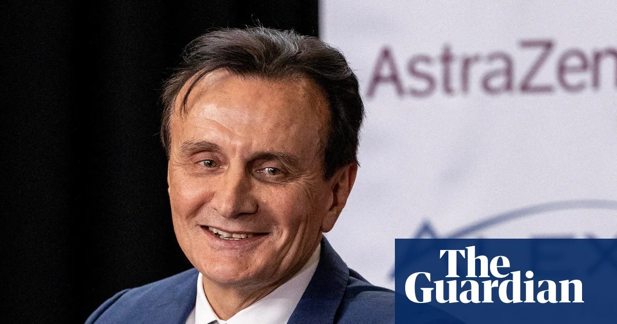 Pay gap widens as UK bosses get 130 times average worker’s salary