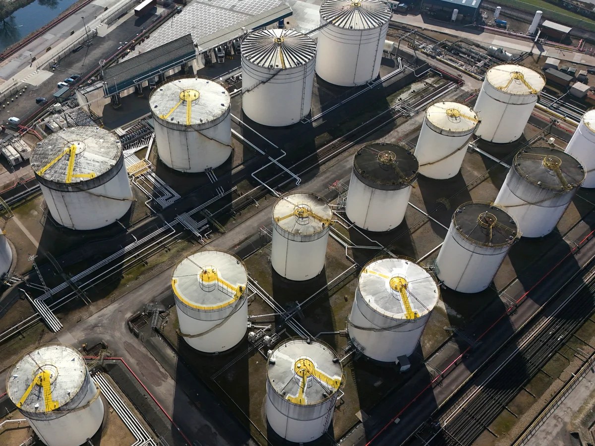 European gas prices soar to four-year high over winter supply fears