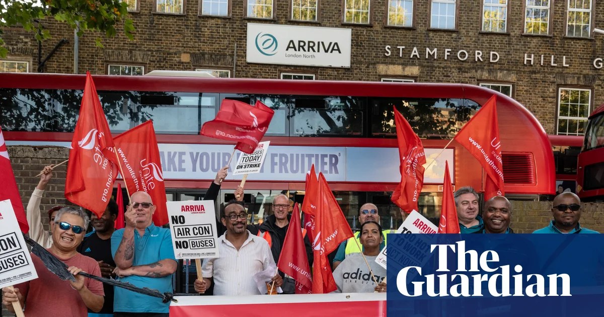 London bus drivers resume strike over heatwave working amid fears over air con deal