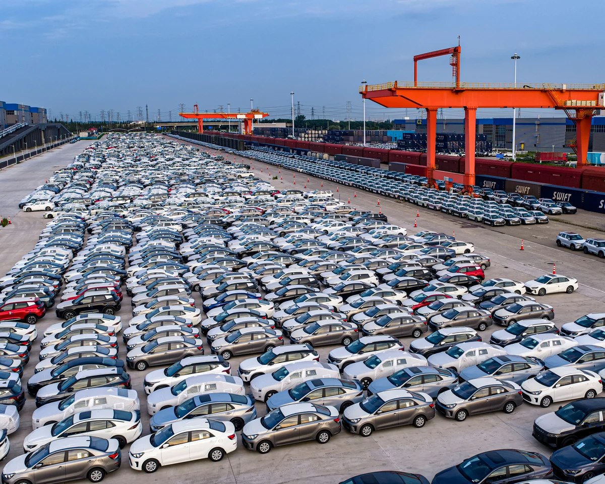 China’s monthly car ‌exports top 1m for first time as overall trade soars