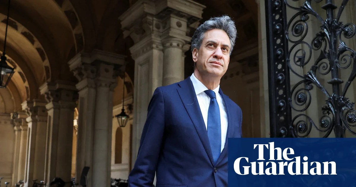 Make Ed Miliband chancellor, ex-chief Treasury adviser tells Andy Burnham