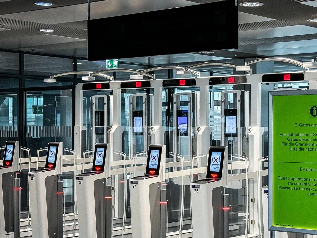 Britons to use e-gates in Switzerland as Starmer seals £5.2bn trade deal