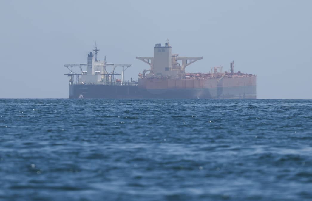 Oil extends losses as Saudi Arabia reportedly offers ship-to-ship crude transfers after pipeline hit