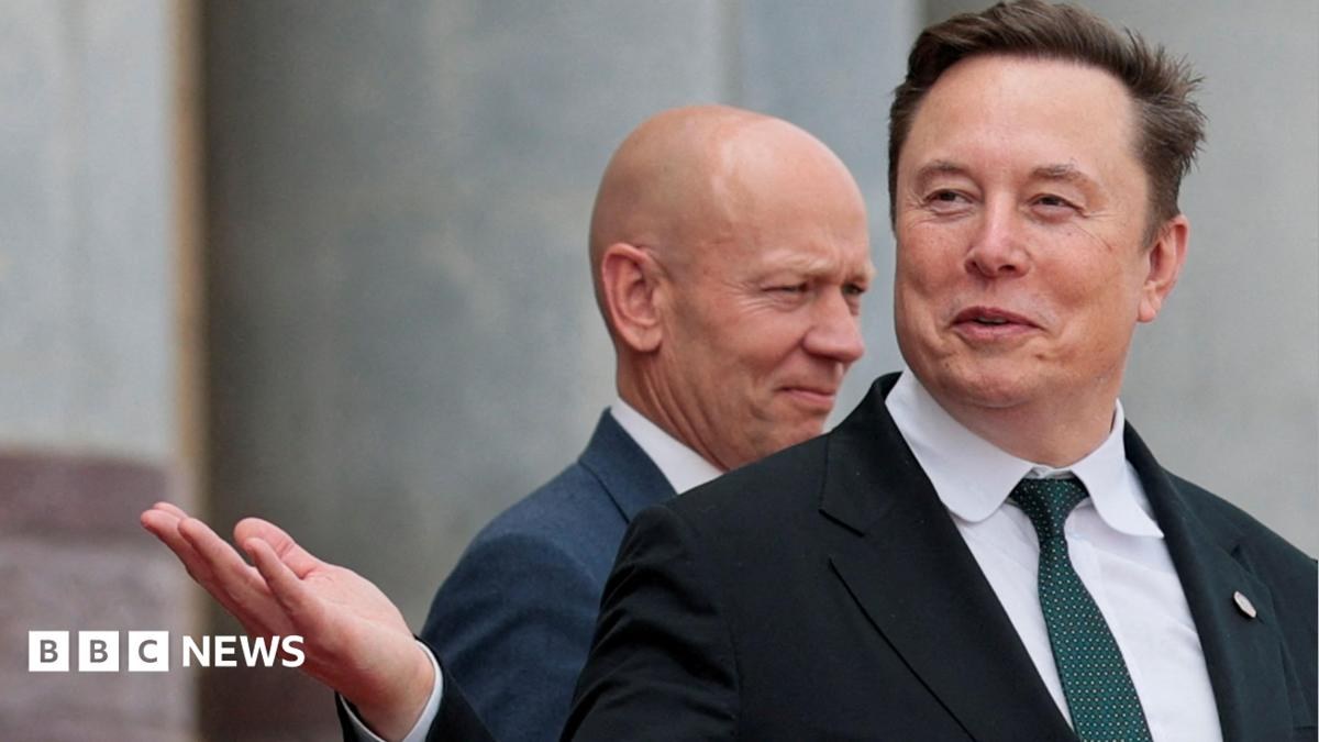 SpaceX share price drops below stock market debut