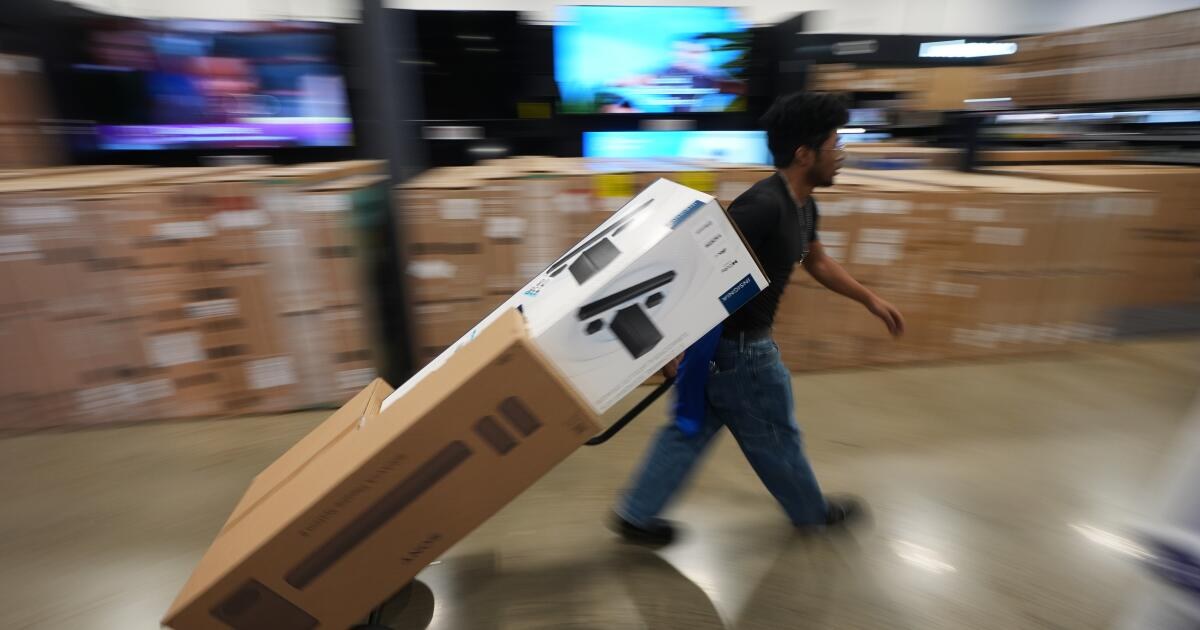 US retail sales rise marginally in June
